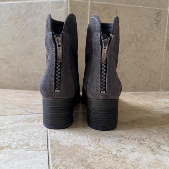Aquatalia Taylor Texture Dark Gray Suede Ankle Boots - Picture 3 of 8